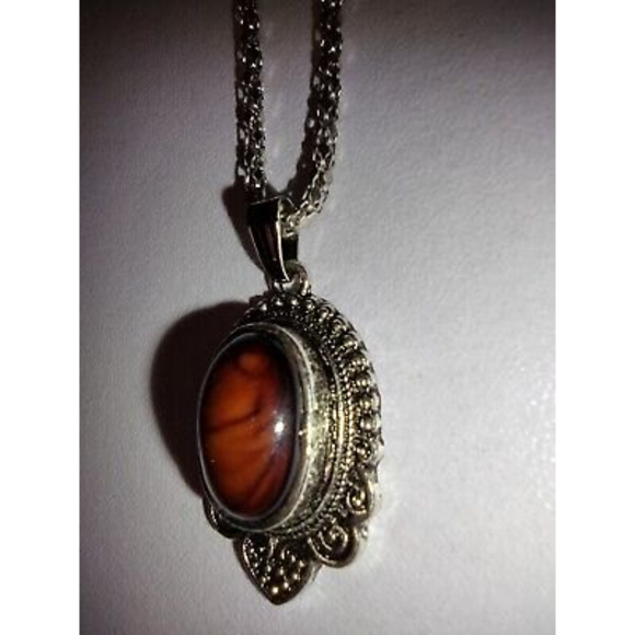 Fashion Necklace- Brownish Vintage Pendant Design, 18 inch chain - Picture 3 of 4